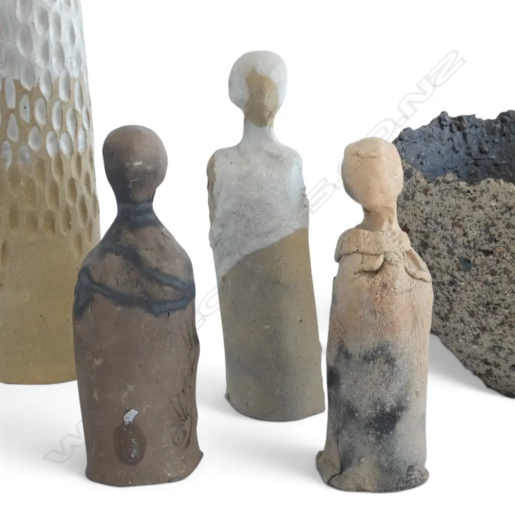 7 PCES STUDIO POTTERY; HANS BAUER BOWL, LIZ MCANDREW TENTACLE VASE H.310mm, ALEX JONES VASE, 3 FIGURES, D. VIOLANTE BOWL Image 1++
