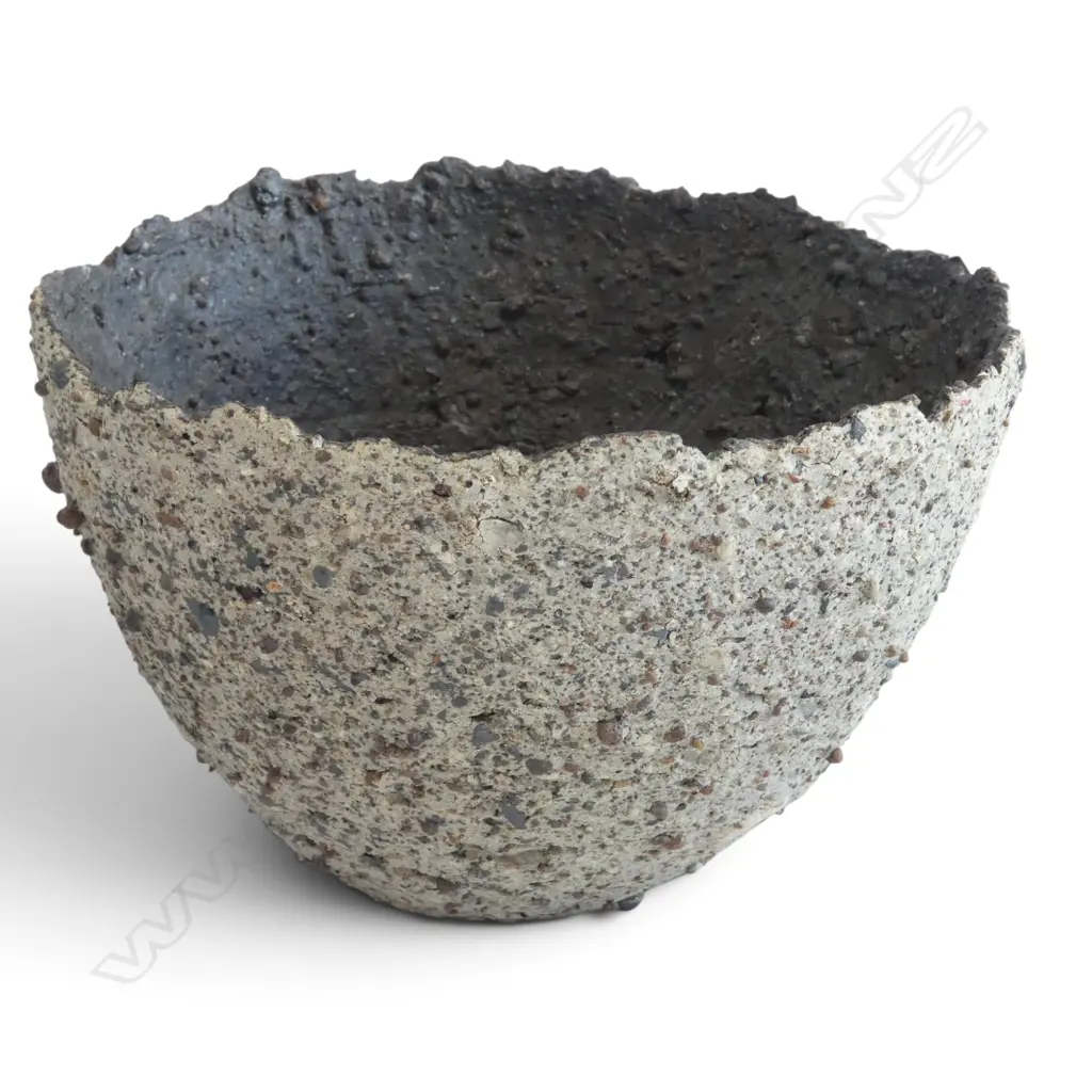 7 PCES STUDIO POTTERY; HANS BAUER BOWL, LIZ MCANDREW TENTACLE VASE H.310mm, ALEX JONES VASE, 3 FIGURES, D. VIOLANTE BOWL Image 1++