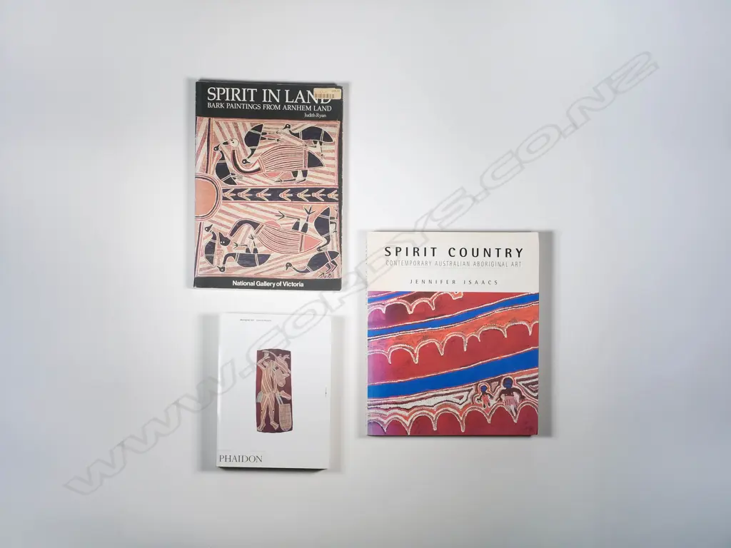 Three Aboriginal Art Titles incl. Bark paintings from Arnhem Land Image 1++