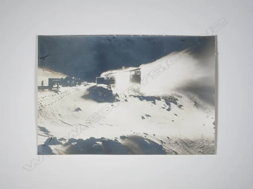 EARLY 20TH C. SILVER GELATIN PHOTOGRAPH (ANTARCTICA?) Image 1++