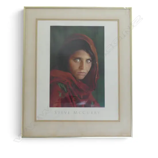 STEVE MCCURRY, AFGHAN GIRL, 1984 POSTER PRINT, EDITIONED 256/950, 600x485mm