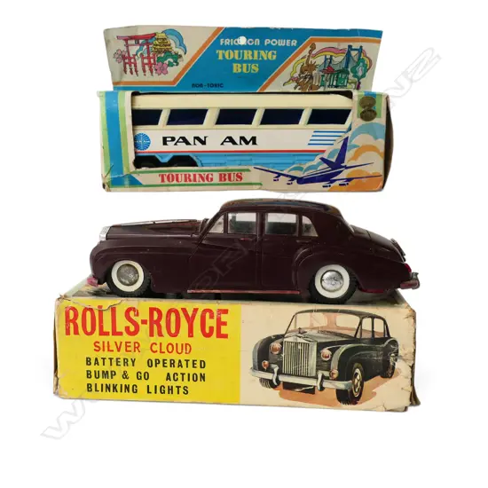 2 VINTAGE BOXED MODEL VEHICLES; PAN AM TOURING BUS & ROLLS-ROYCE SILVER CLOUD
