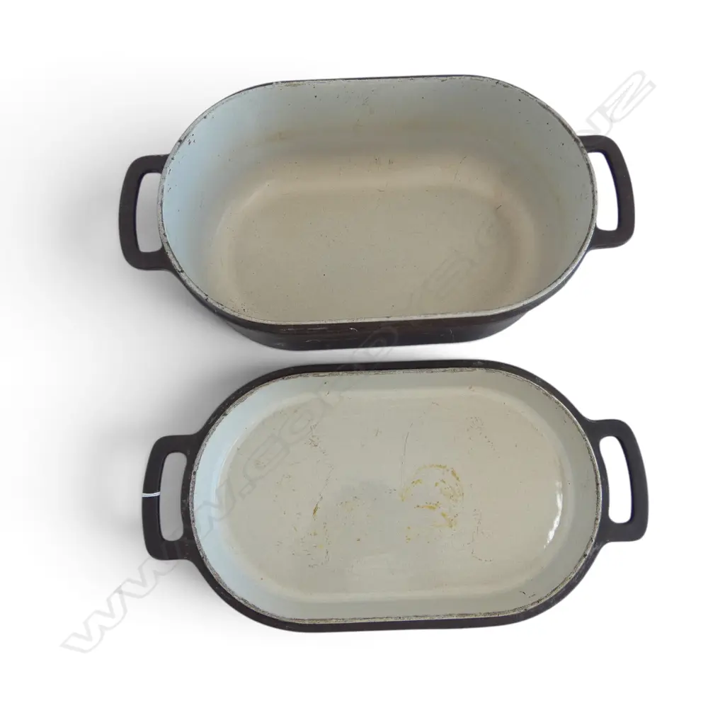 VINTAGE LAUFFER HEAVY CAST IRON DUTCH OVEN ENGLAND, L.380MM W.195MM Image 1++