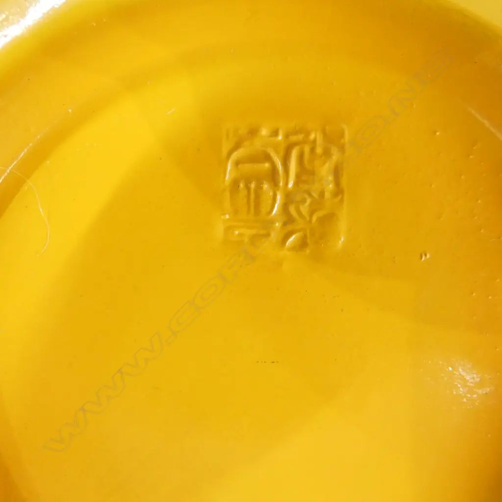3 CERAMIC DISHES INCL. STUDIO CERAMICS CLAM SHELL W.170mm, LIDDED PYREX, KAREN HANSEN DESIGN WOVEN BOWL (BOXED) Image 1++