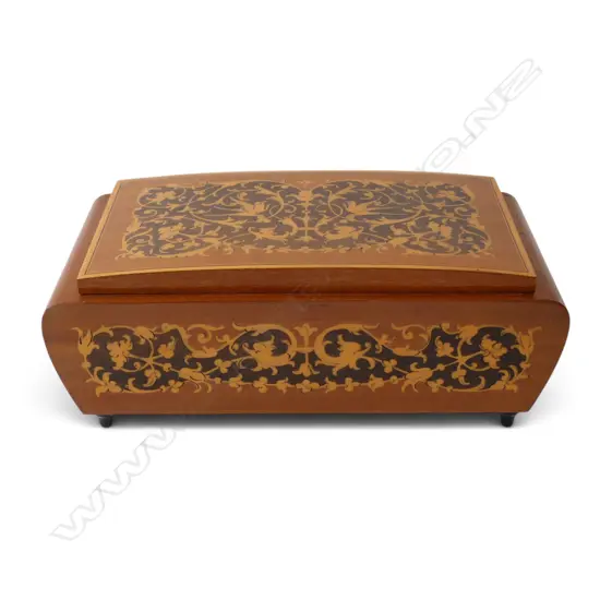 MUSICAL CIGARETTE BOX