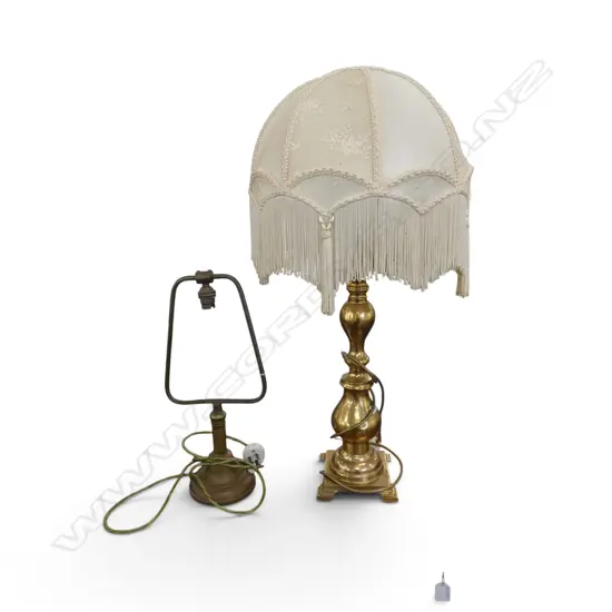 BRASS TABLE LAMP w. SHADE H.725mm