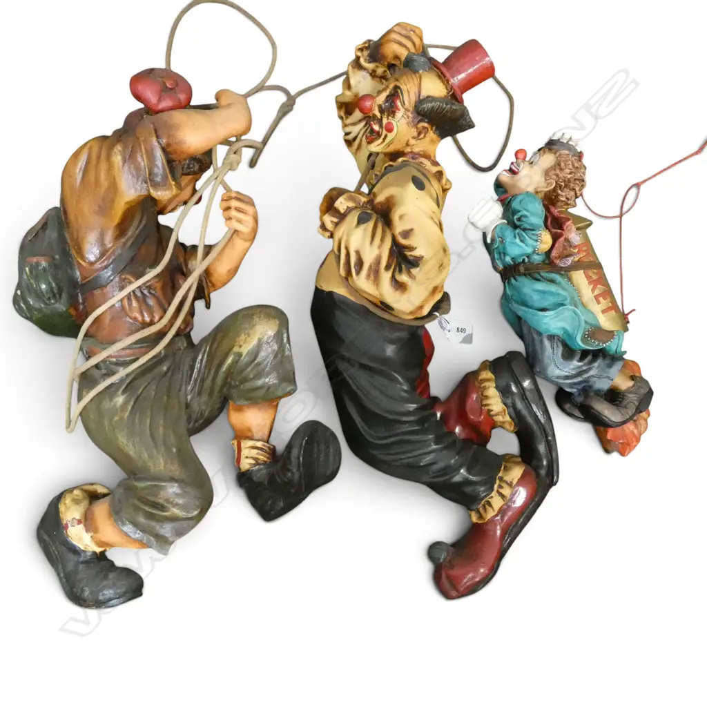 THREE JOLLY CIRCUS HANGING CLOWNS [TALLEST 550MM Image 1++