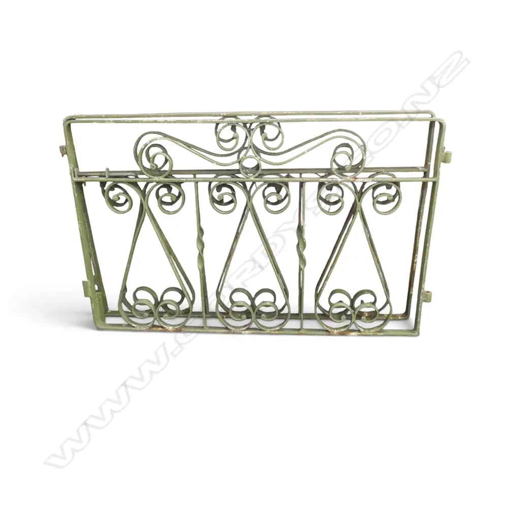 PR GREEN PAINTED METAL GATES Image 1++