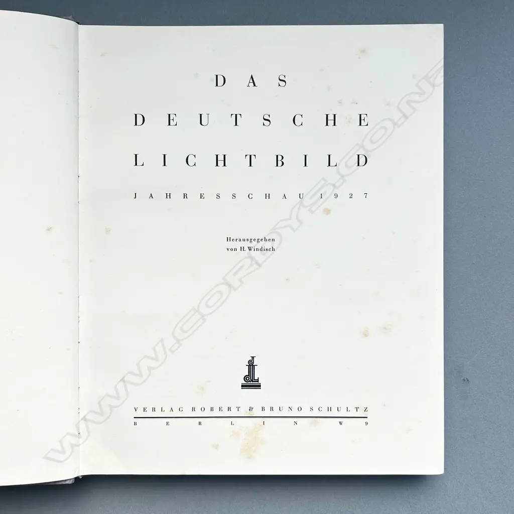 11 HARDBACK VOLUMES 'DAS DEUTSCHE LICHTBILD' 1927-1938, Verlag Robert & Bruno Schultz Image 1++