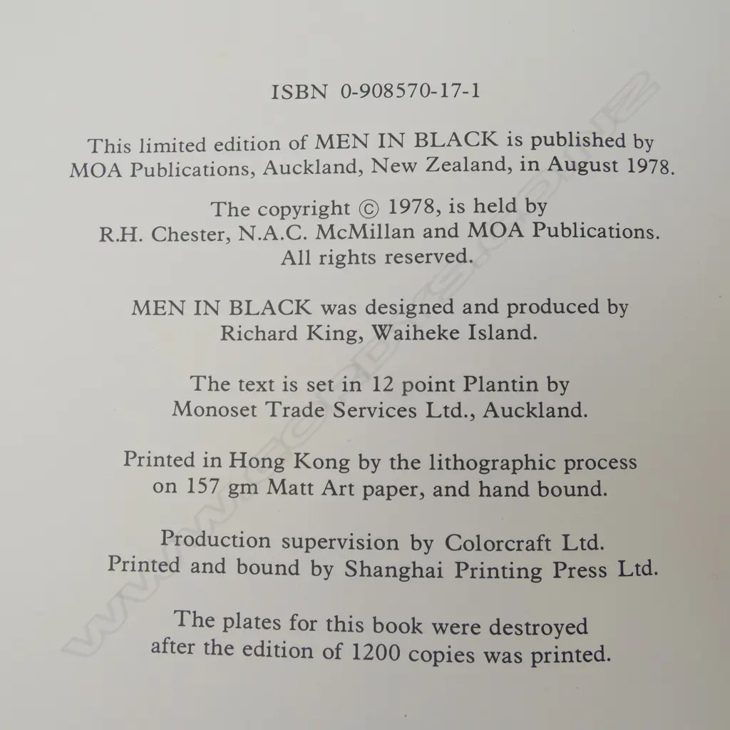 MEN IN BLACK - 75 YEARS OD NEW ZEALAND INTERNATIONAL RUGY by R.H. CHESTER & N.Z.C. MCMILLAN Ed.40/1200 Image 1++