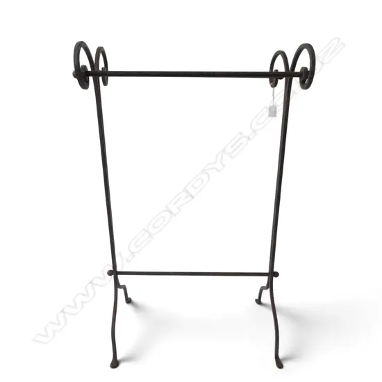WROUGHT IRON TOWEL RAIL 520x300x860mm (RUSTY)
