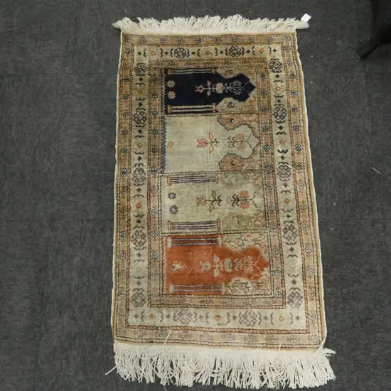 HAND KNOTTED WOOL PILE RUG 1020x610mm