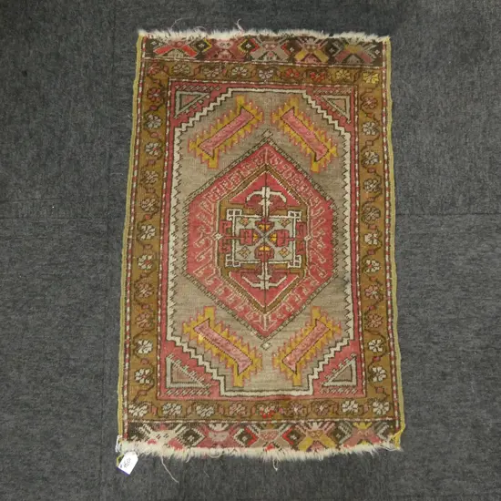 HAND KNOTTED ALL WOOL RUG 780x510mm