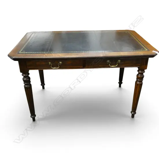 ANTIQUE OAK DESK 1315x825x780mm