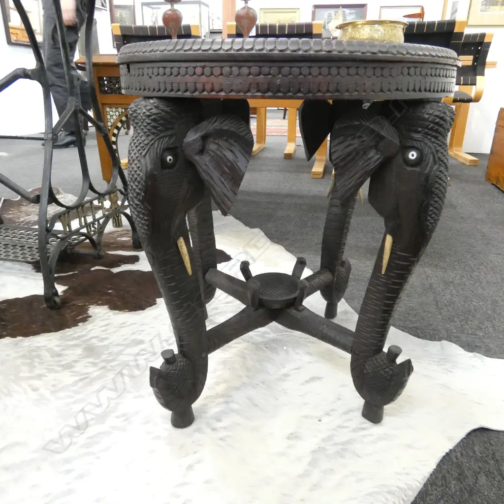 CARVED ROUND INLAY ELEPHANT TABLE DIA450MM Image 1++