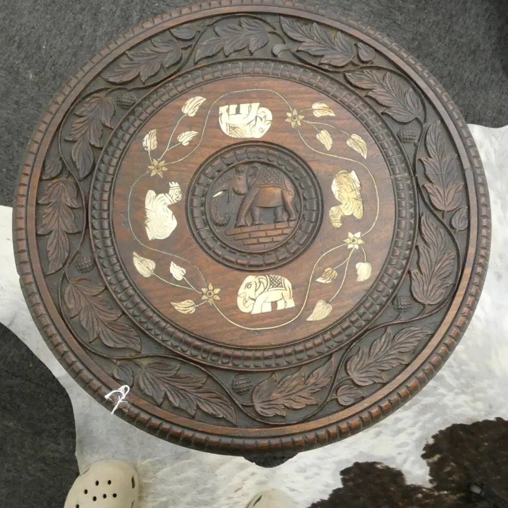CARVED ROUND INLAY ELEPHANT TABLE DIA450MM Image 1++
