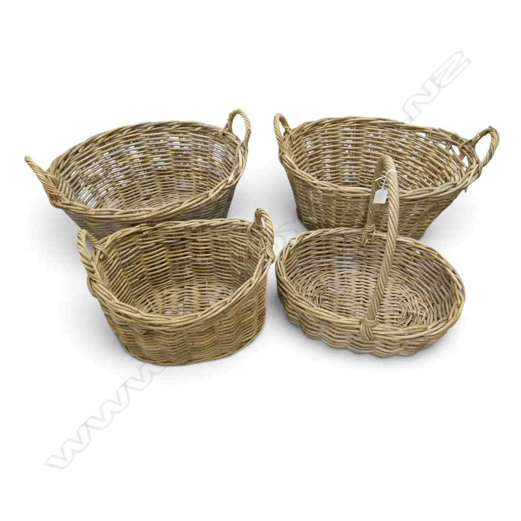 4 WOVEN BASKETS Image 1++
