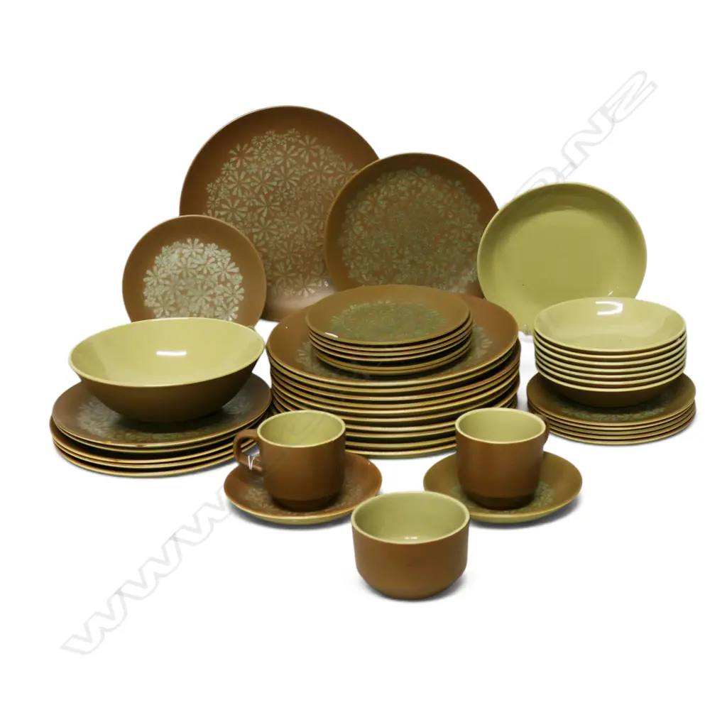 LARGE SERVICE C/LYNN PALM SPRINGS PAT BY DOROTHEY THORPE Image 1++