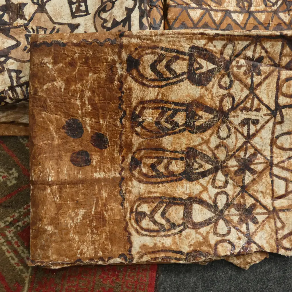 3 TAPA CLOTH Image 1++