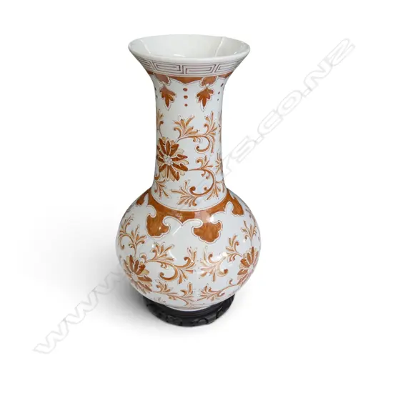 ORIENTAL VASE on wooden stand H.450mm