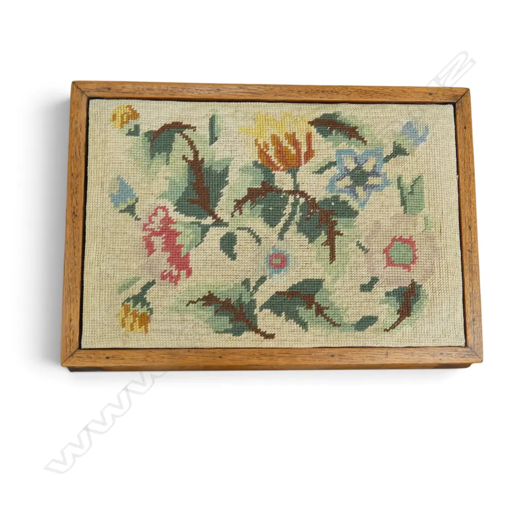 VINTAGE OAK EMBROIDERED STOOL 410x320x460mm Image 1++
