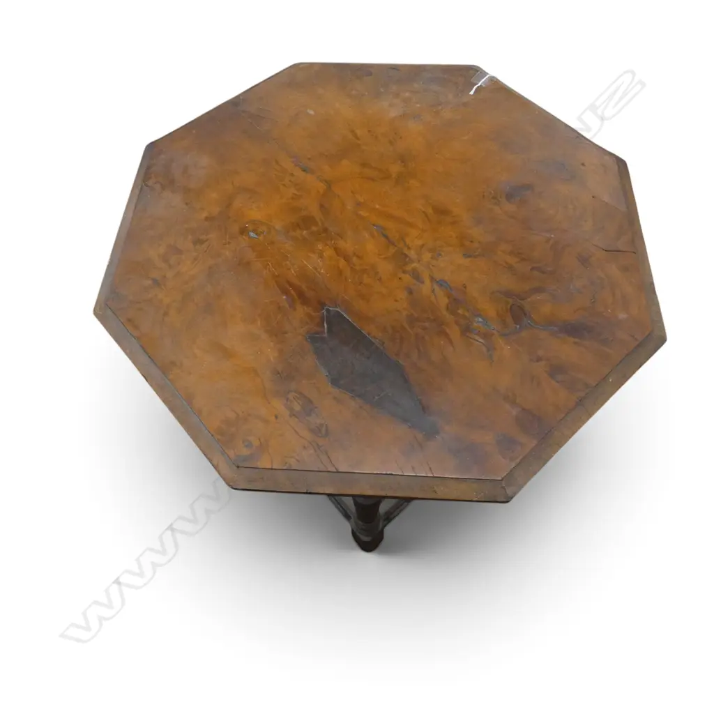 ANTIQUE SIDE TABLE faults 610x610x740mm Image 1++