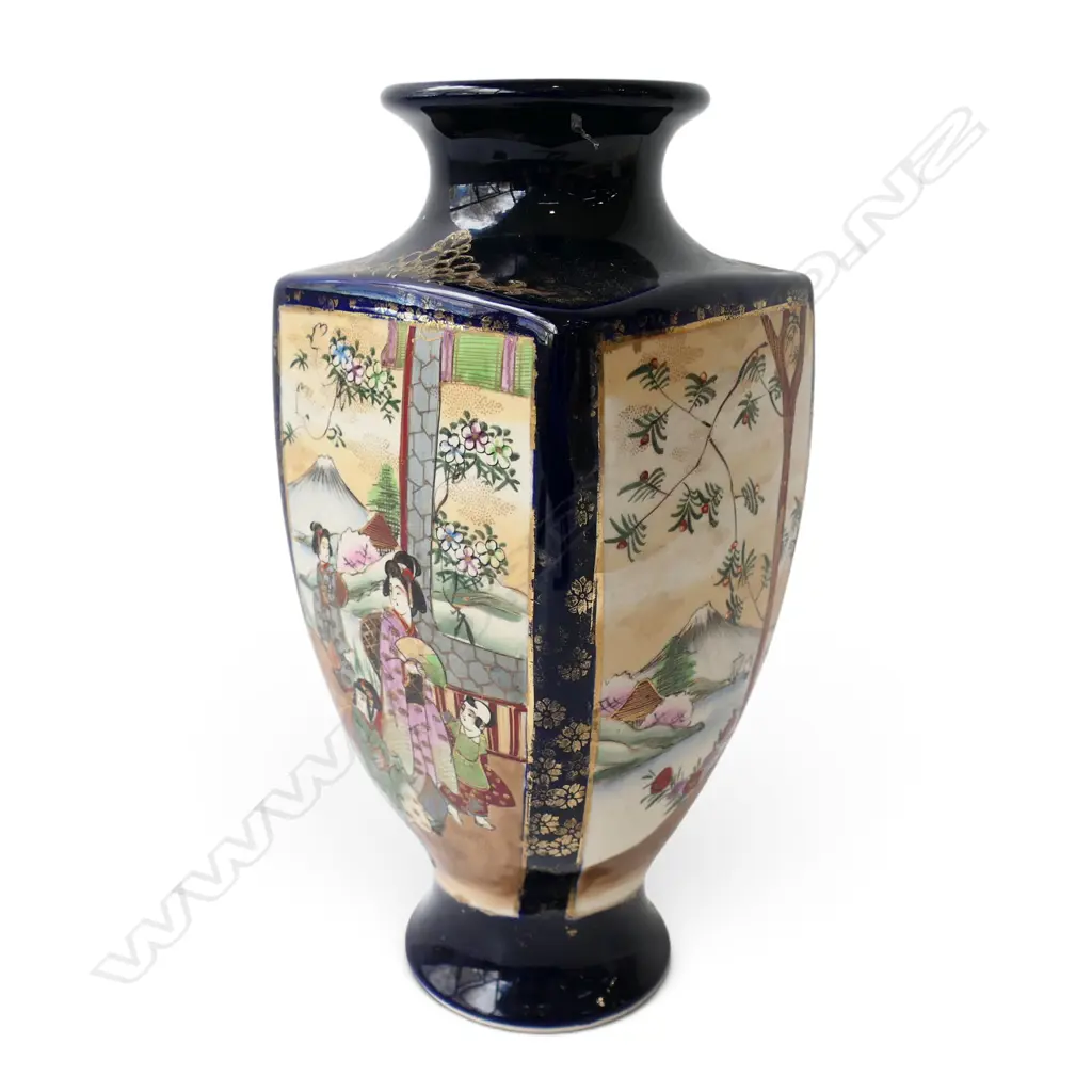 JAPANESE SATSUMA VASE, SIGNED TO BASE H.300mm Image 1++