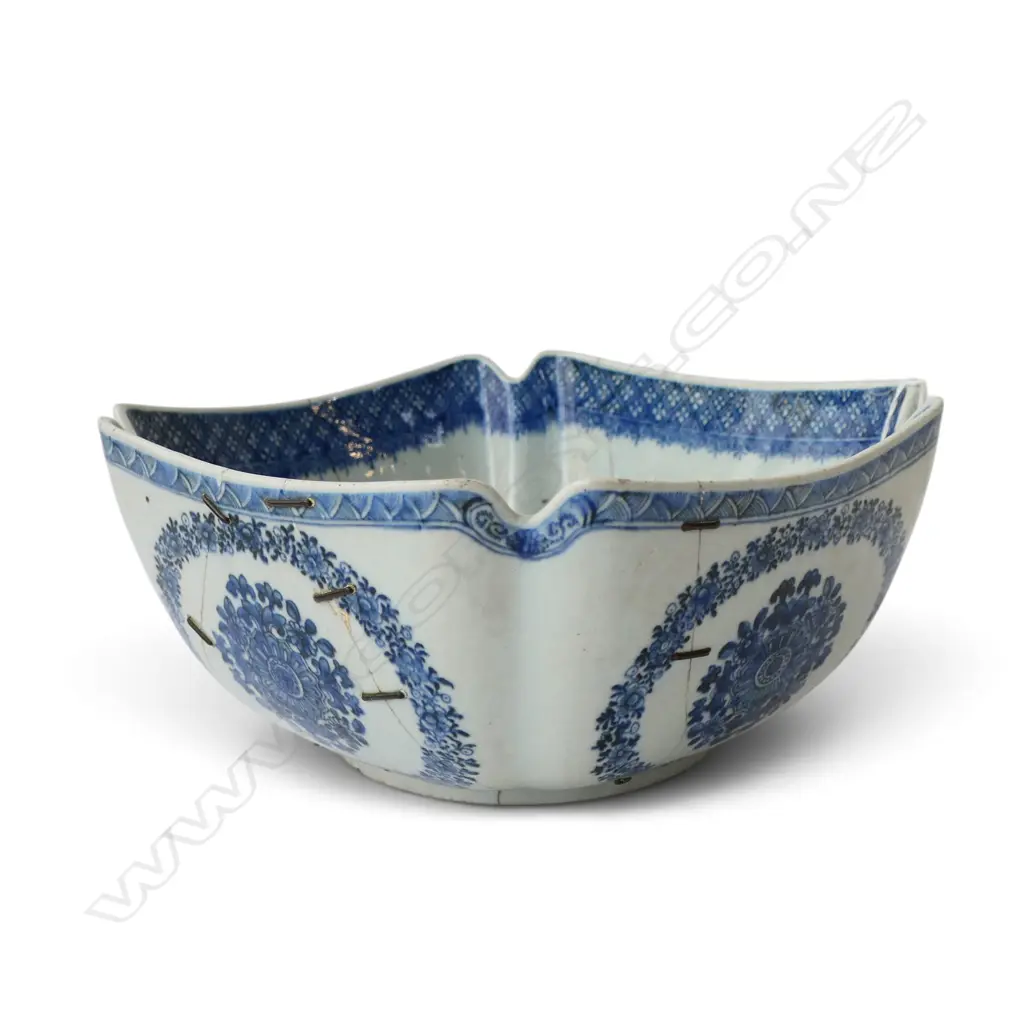 ORIENTAL B/W BOWL, OLD STAPLE REPAIR 250x250mm Image 1++