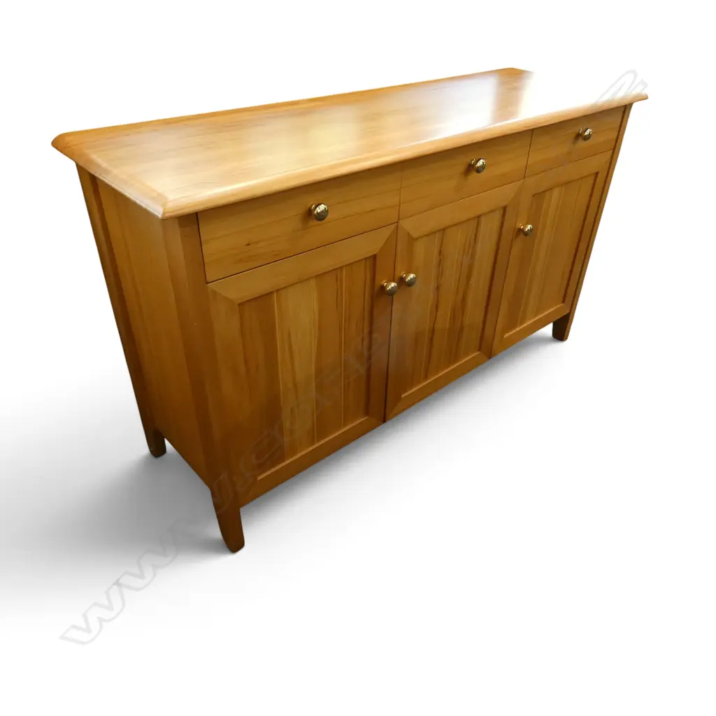 RIMU SIDEBOARD 1400x450x800mm Image 1++