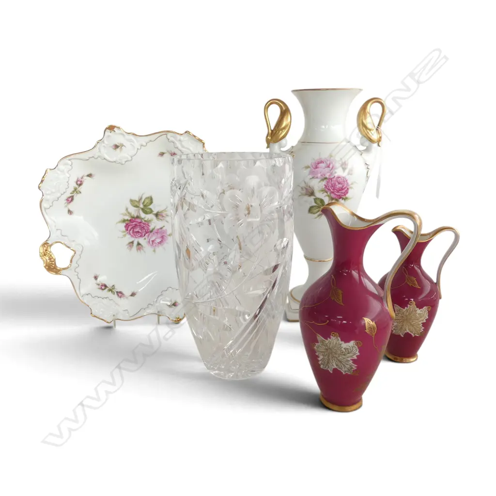 CRYSTAL VASE H.260mm + 4 PCES CHINA; VASE H.340mm, 2 JUGS, PLATE Image 1++