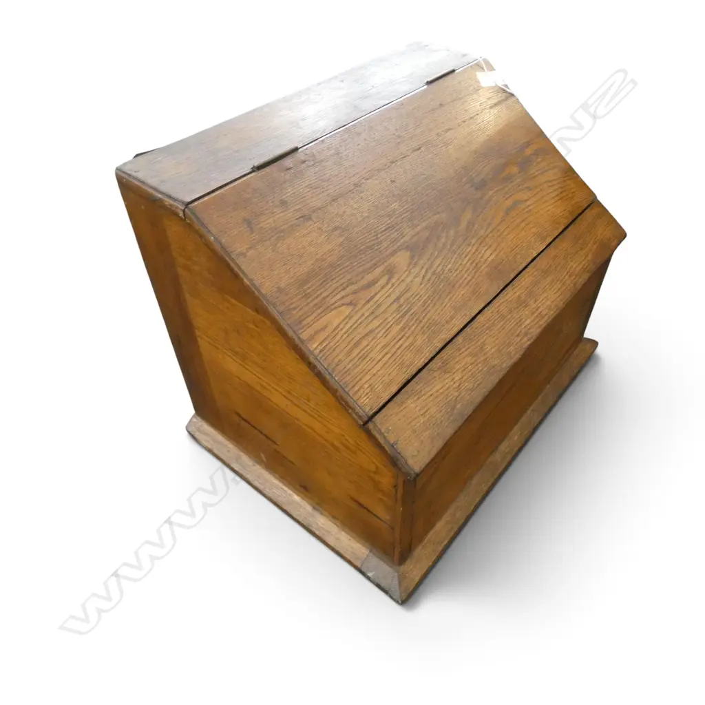 LG OAK TABLE TOP DESK 610x430x460mm Image 1++