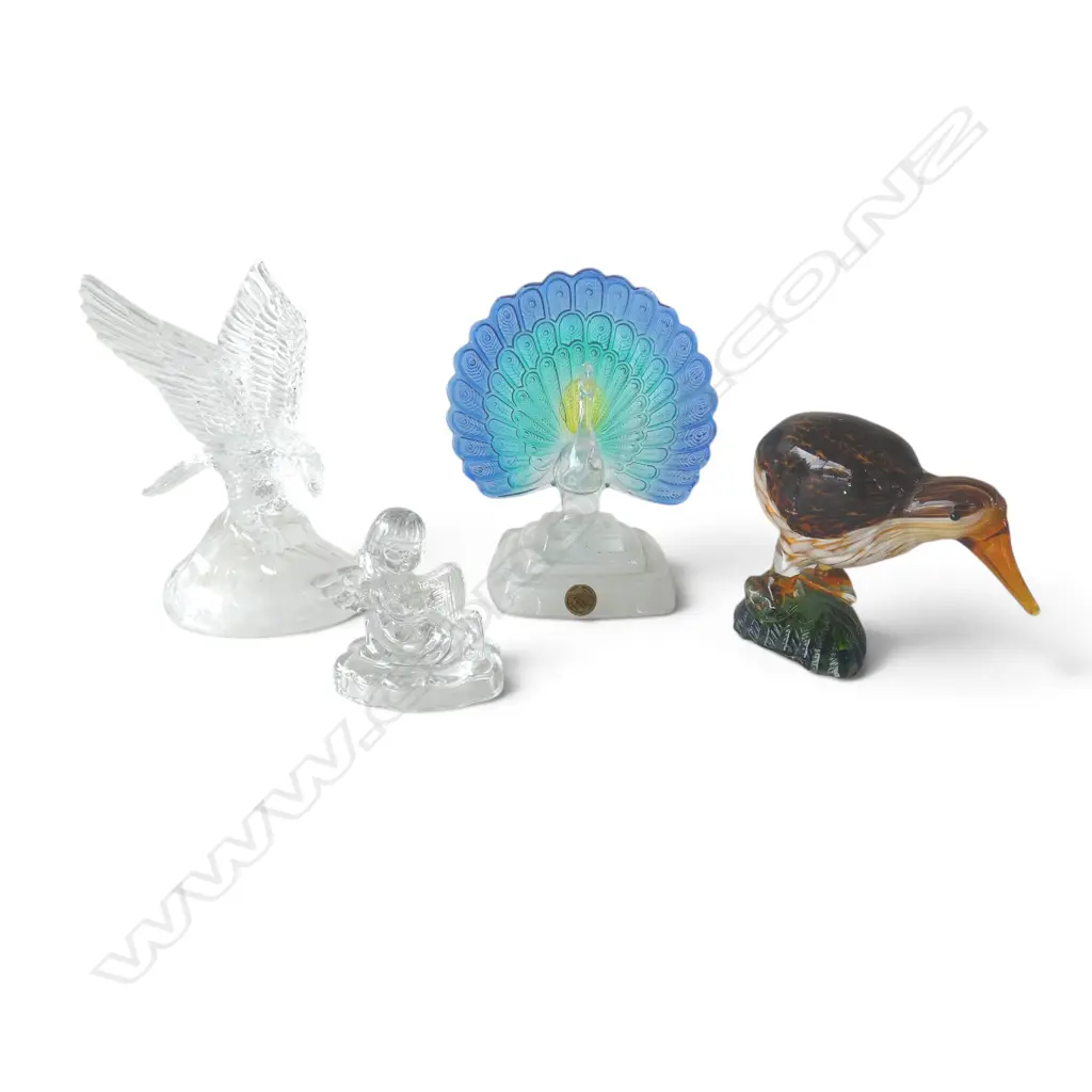 4 ART GLASS ORNAMENTS; KIWI, EAGLE, HUMMEL, PEACOCK H.195mm Image 1++