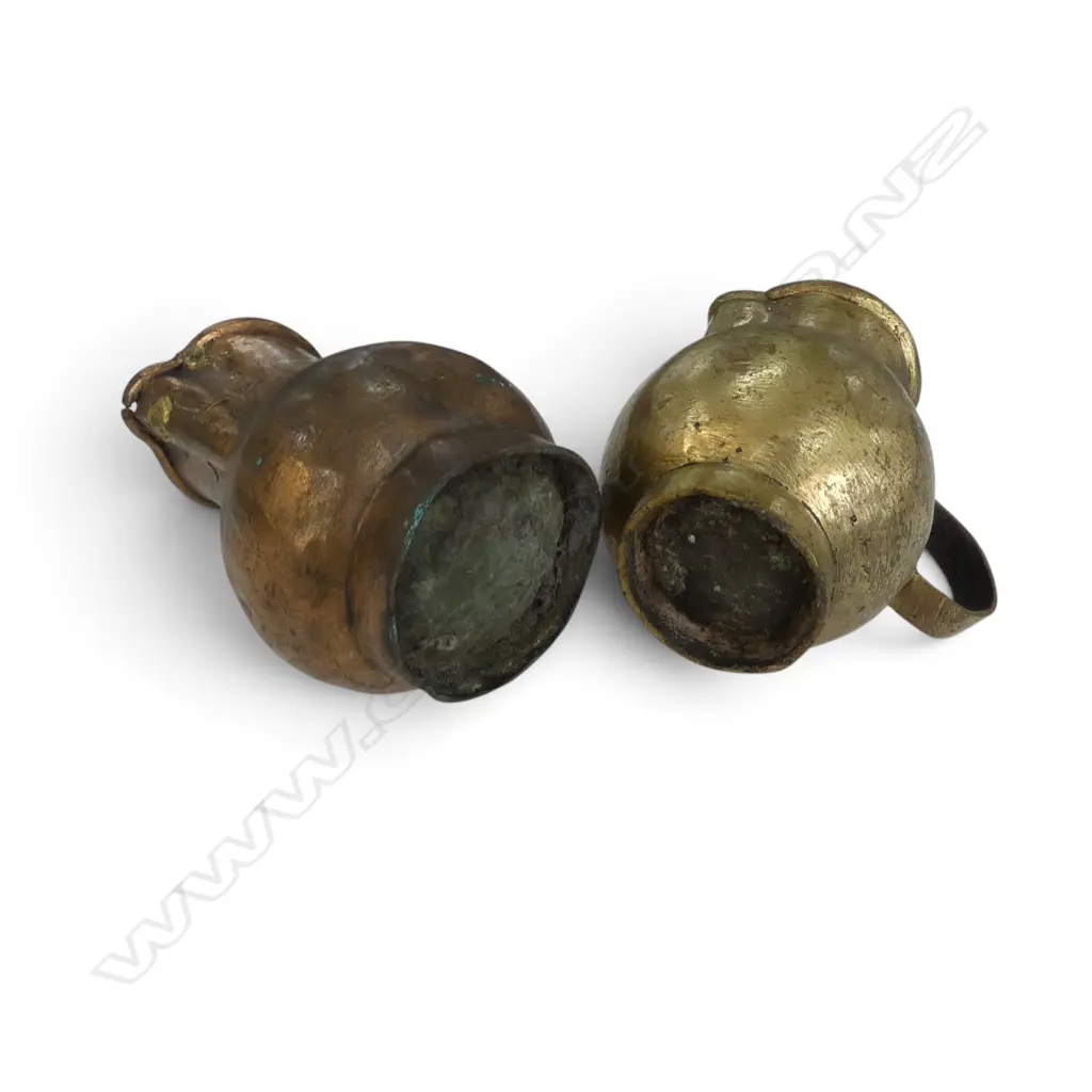 2 RUSTIC BRASS JUGS H.160mm Image 1++