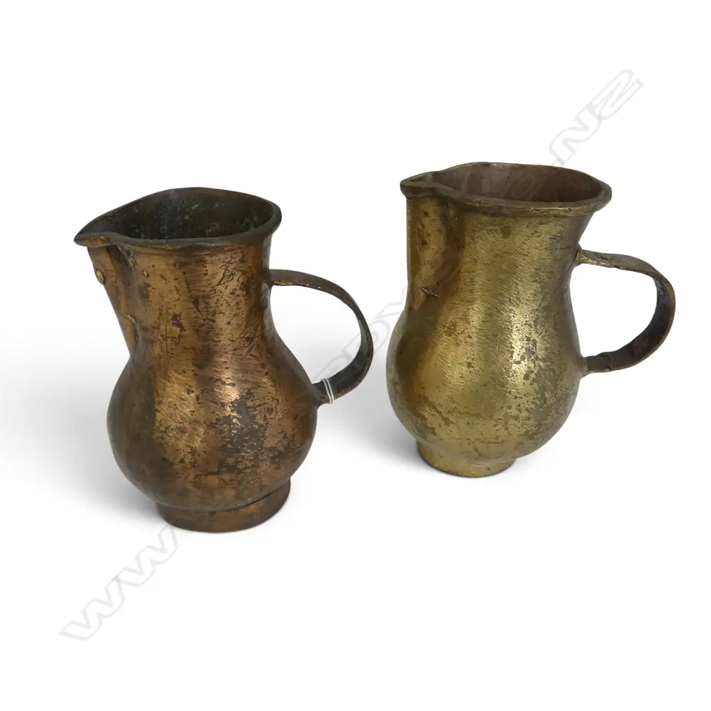 2 RUSTIC BRASS JUGS H.160mm Image 1++