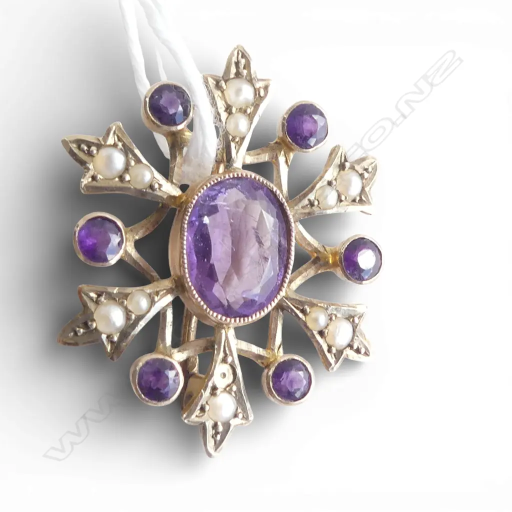 Edwardian 9ct GOLD  AMETHYST & SEED PEARL BROOCH 3.55gms Image 1++