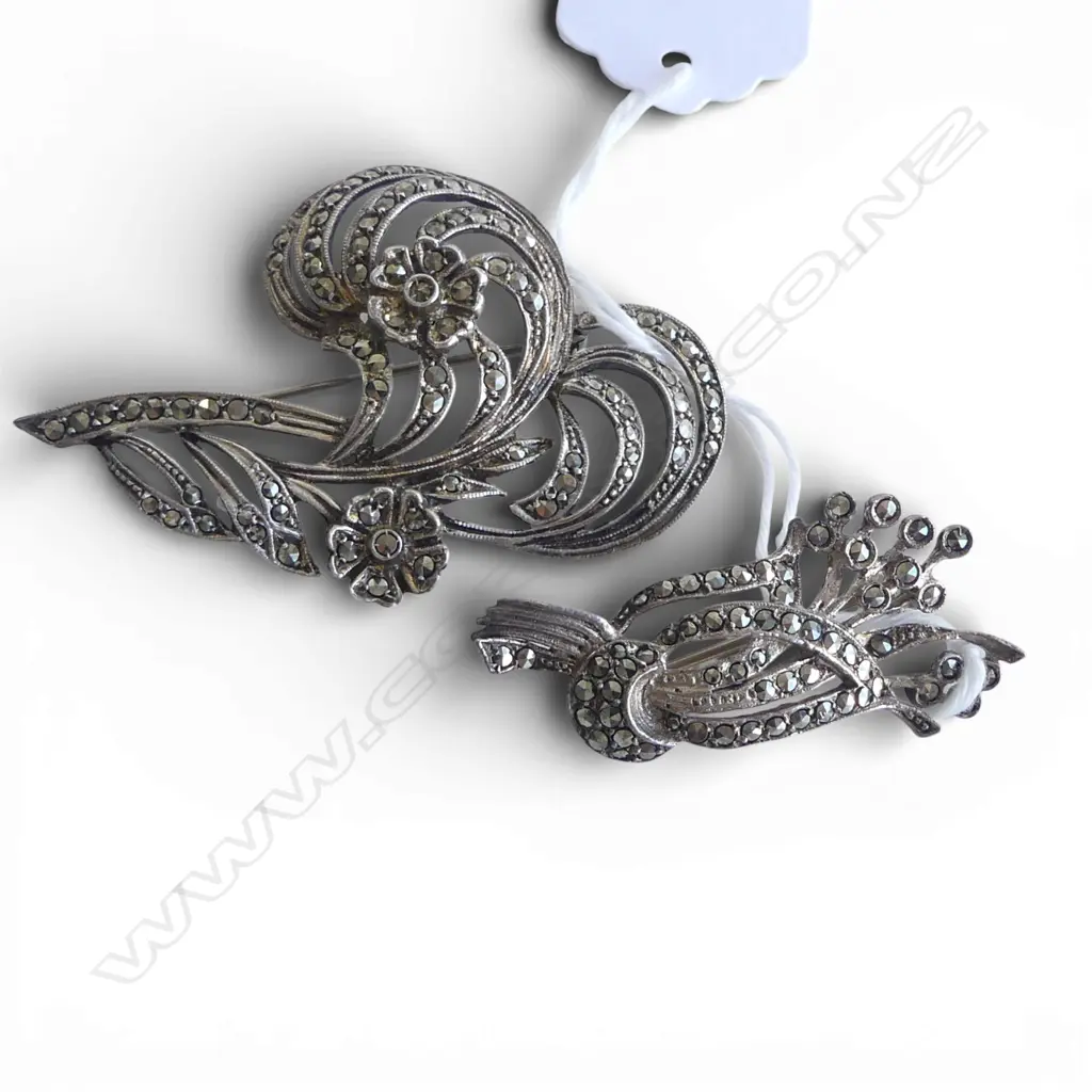 2 SILVER & MARCASITE VINTAGE BROOCHES Image 1++