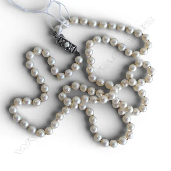 VINTAGE LONG STRAND UNIFORM CULTURED PEARL NECKLACE L.600mm