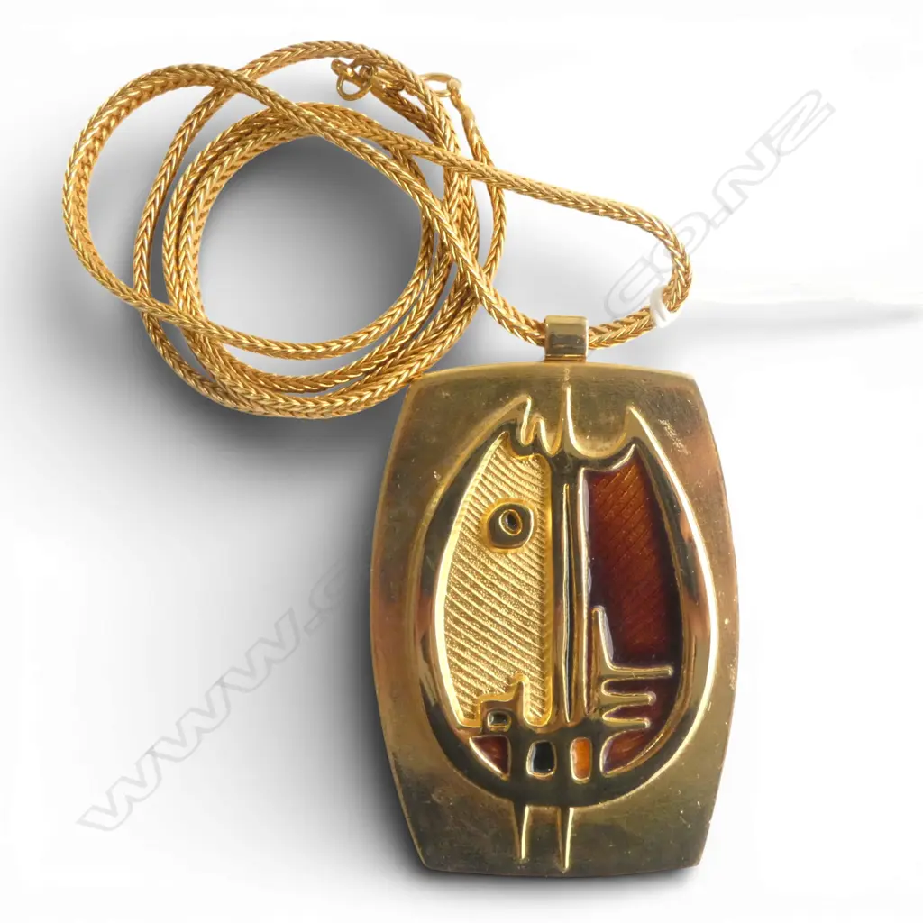 RETRO GILDED & ENAMELLED LGE PICASSO TYPE PENDANT on chain Image 1++