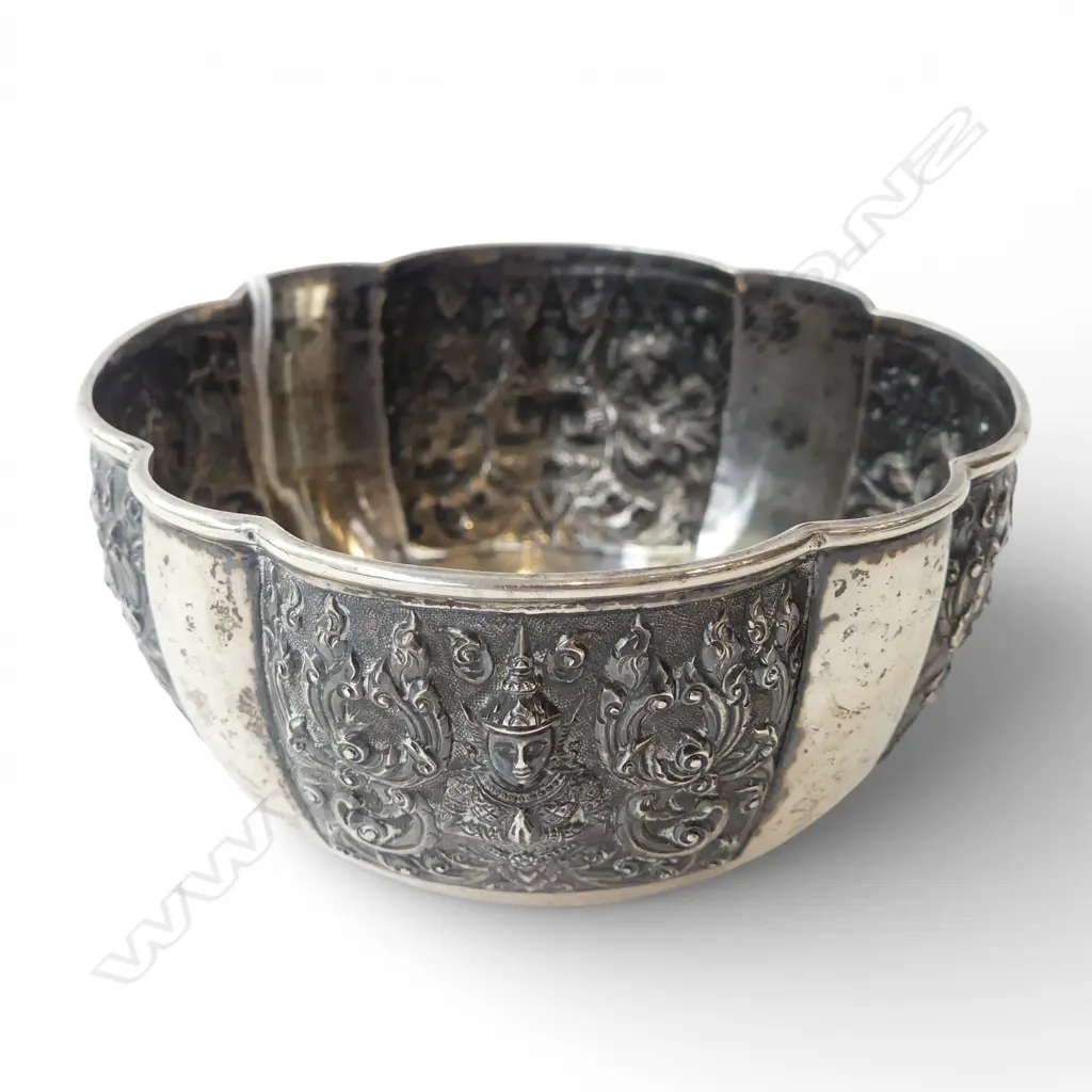 THAI SILVER? LOBED BOWL Dia.105mm 111gms Image 1++
