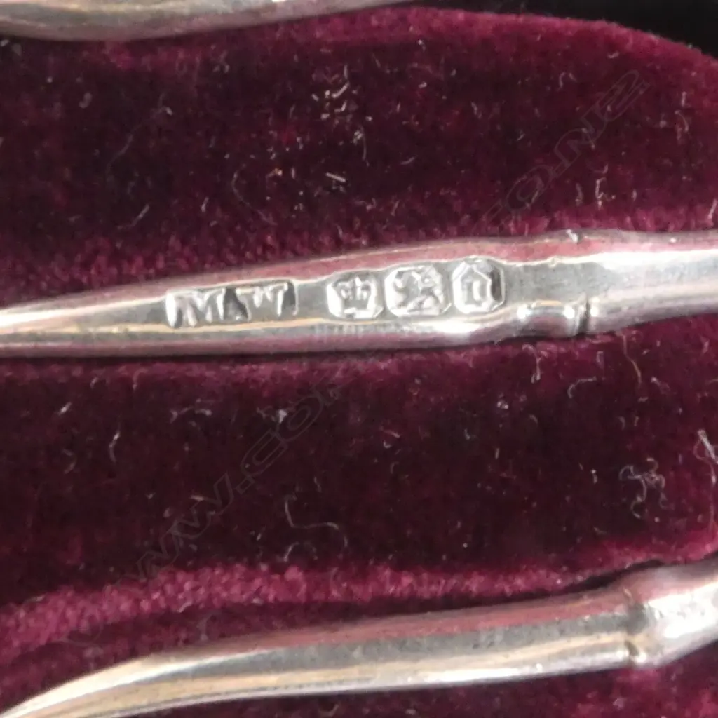 **RTV**  STG SILVER BREAD FORK mop handle, SHEFFIELD 1896, in box, 67gms TW Image 1++