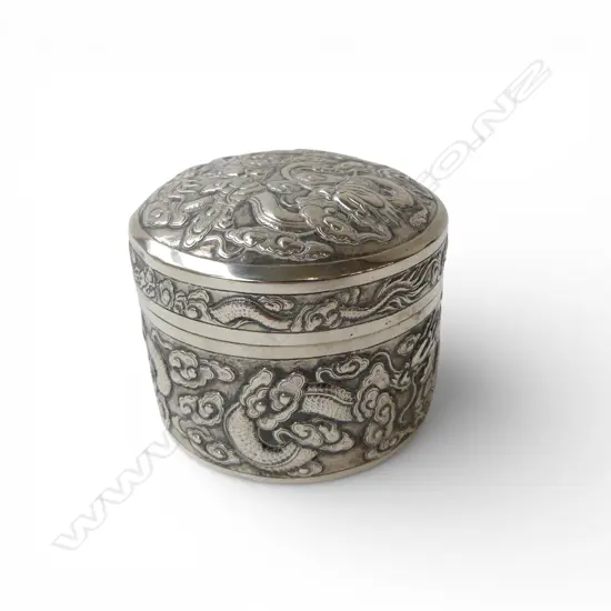 CHINESE SILVER LIDDED CONTAINER H.65mm, 75mm dia 151gms FAULT TO LID