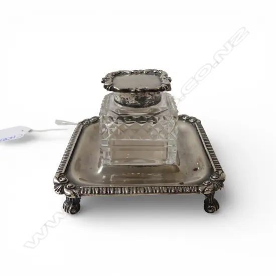 STG SILVER CAP INKWELL ON STAND, LONDON 1900 stand weight 81gms