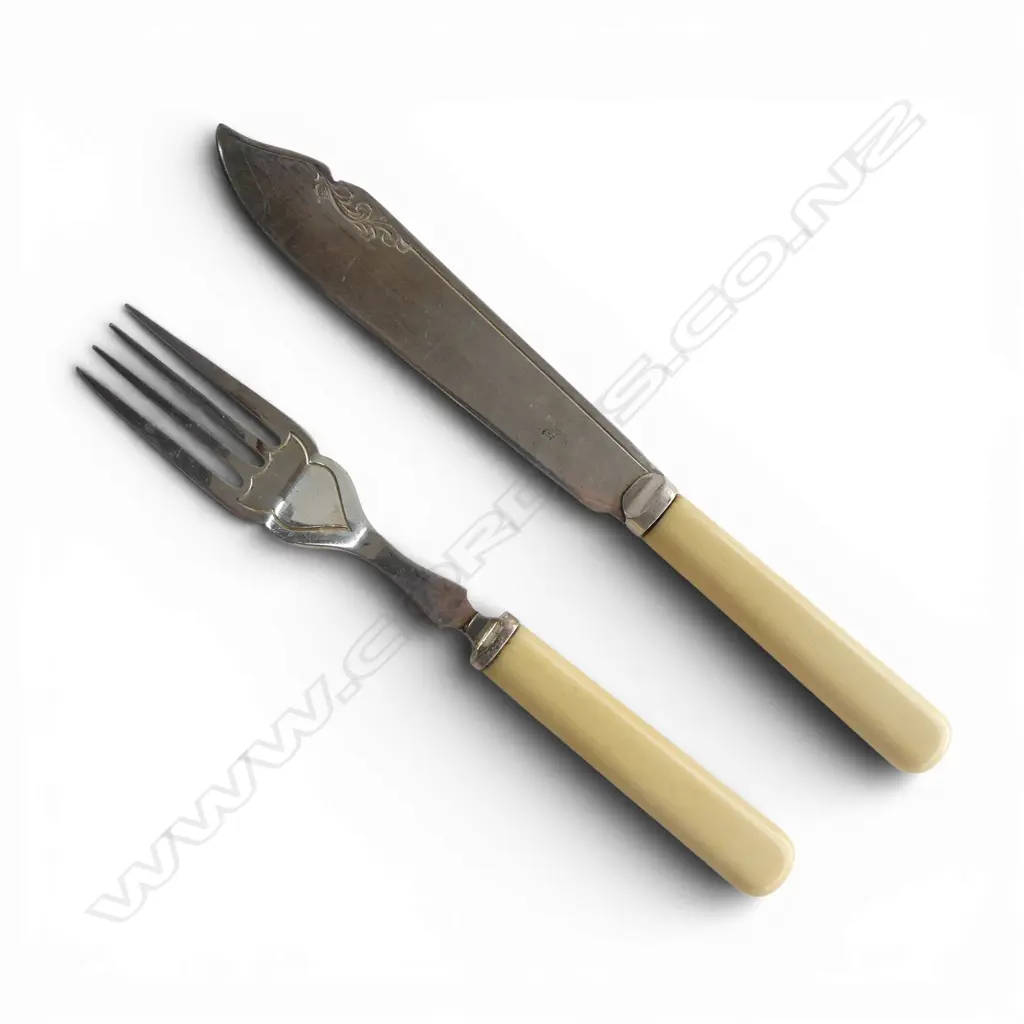 CASED 6 PLACE IVORINE 'BONE' CUTLERY SET w. stg silver presentation plaque Image 1++