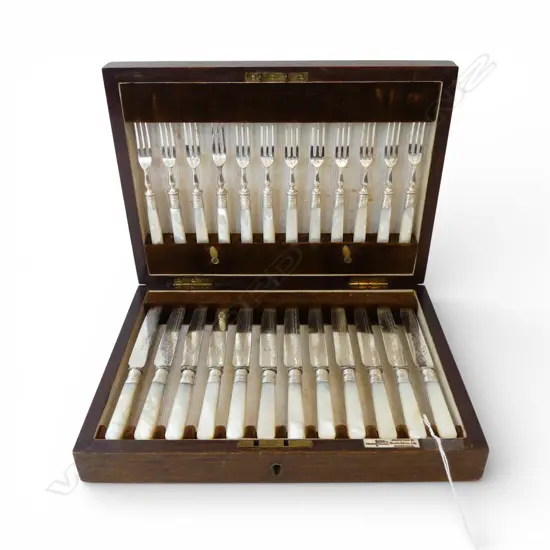 CASED 12 PLACE WALKER AND HALL FRUIT SET WITH MOP HANDLES 