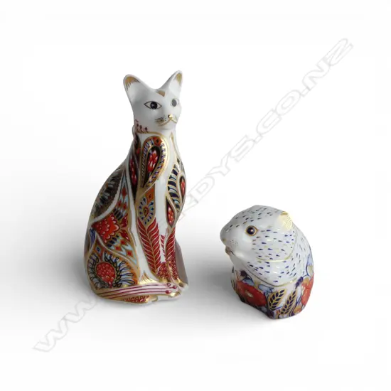 2 ROYAL CROWN DERBY PAPER WEIGHTS; POPPY MOUSE & CAT H.135mm