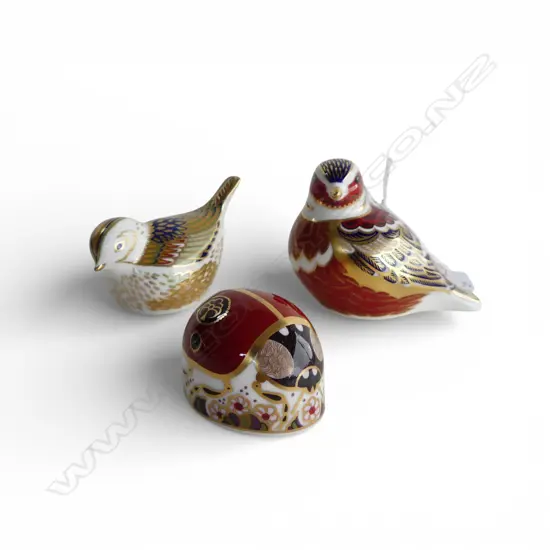 3 ROYAL CROWN DERBY PAPER WEIGHTS; 2 BIRDS & LADY BIRD H.65mm