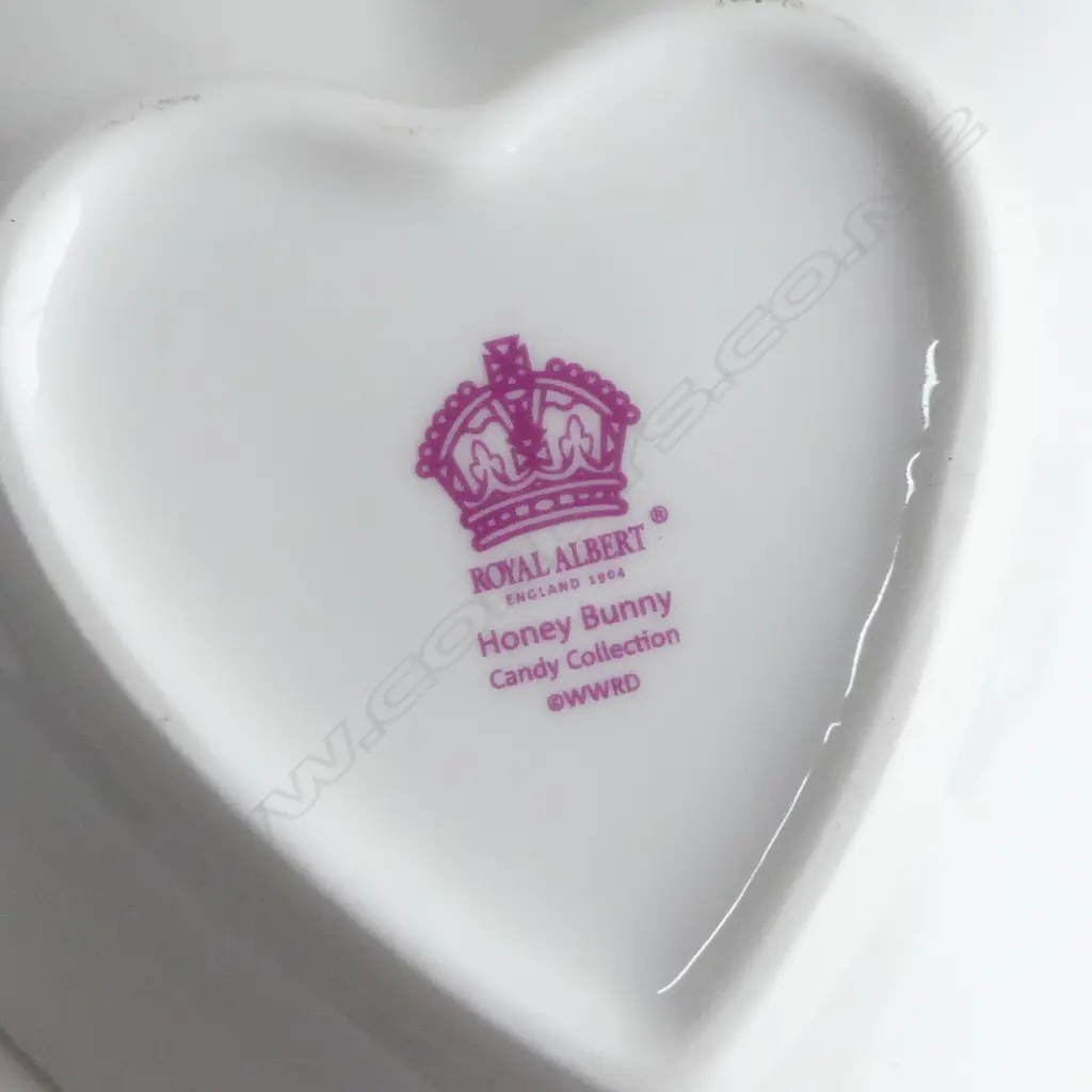 5 PCES CHINA; 3 GREEK I. SPYROPOULOS PCES, CAT HEAD & ROYAL ALBERT HEART BOWL Image 1++