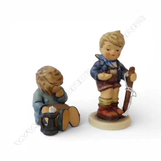 2 SMALL HUMMEL FIGURES H.95mm