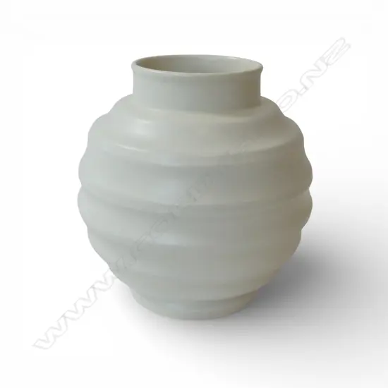 ENGLISH CREAM GLAZE POTTERY Sylvac? VASE small glaze chip to rim H.190mm