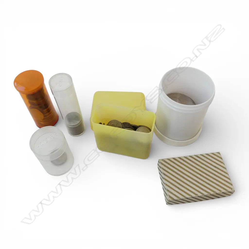 COIN COLLECTION: NZ 3d'S + Churchill crowns + 1907 UK half crown etc Image 1++